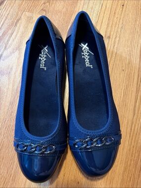 Xappeal Navy Chain-Trim Patent Cap-Toe Ballet Flats